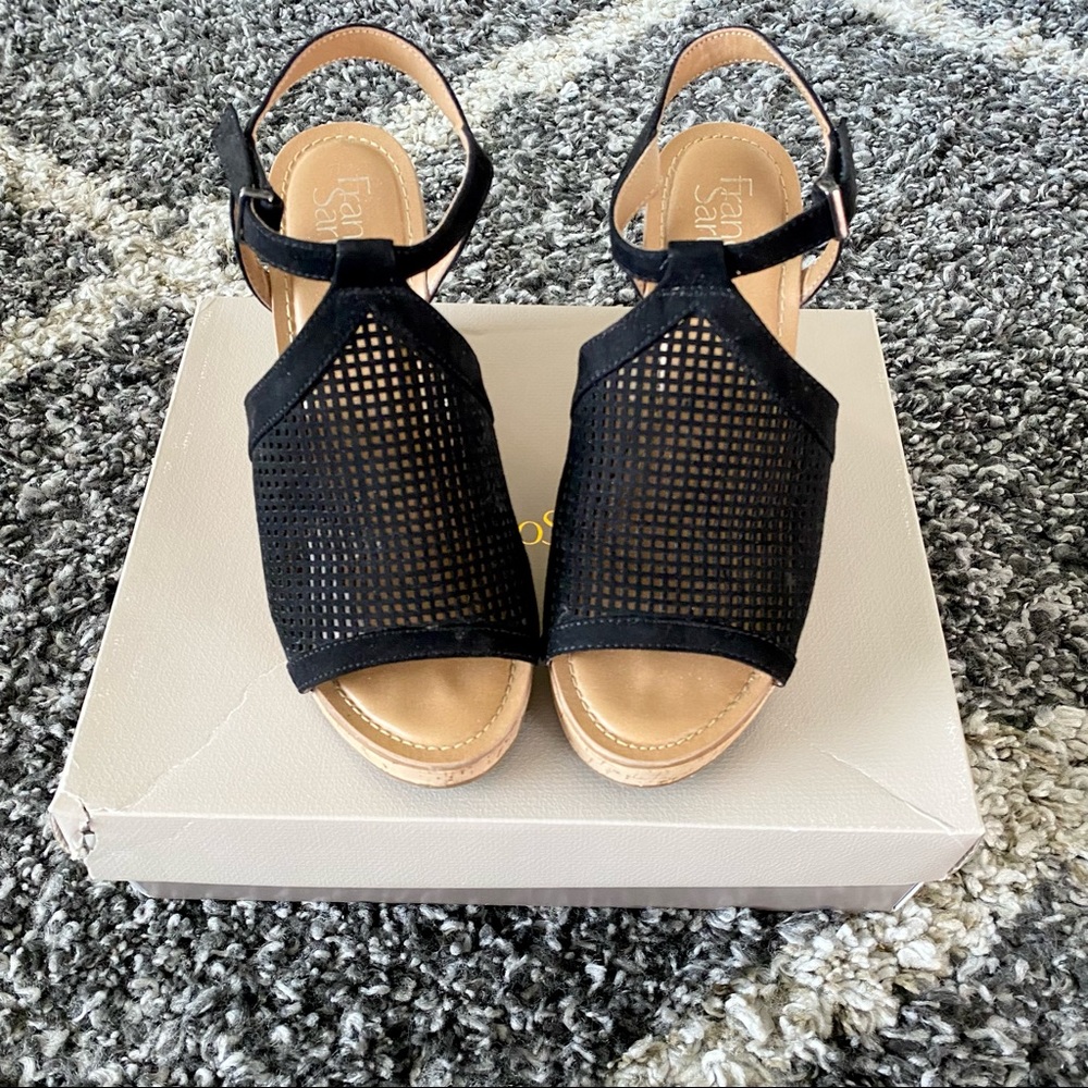 Excellent condition black wedge size 8 1/2